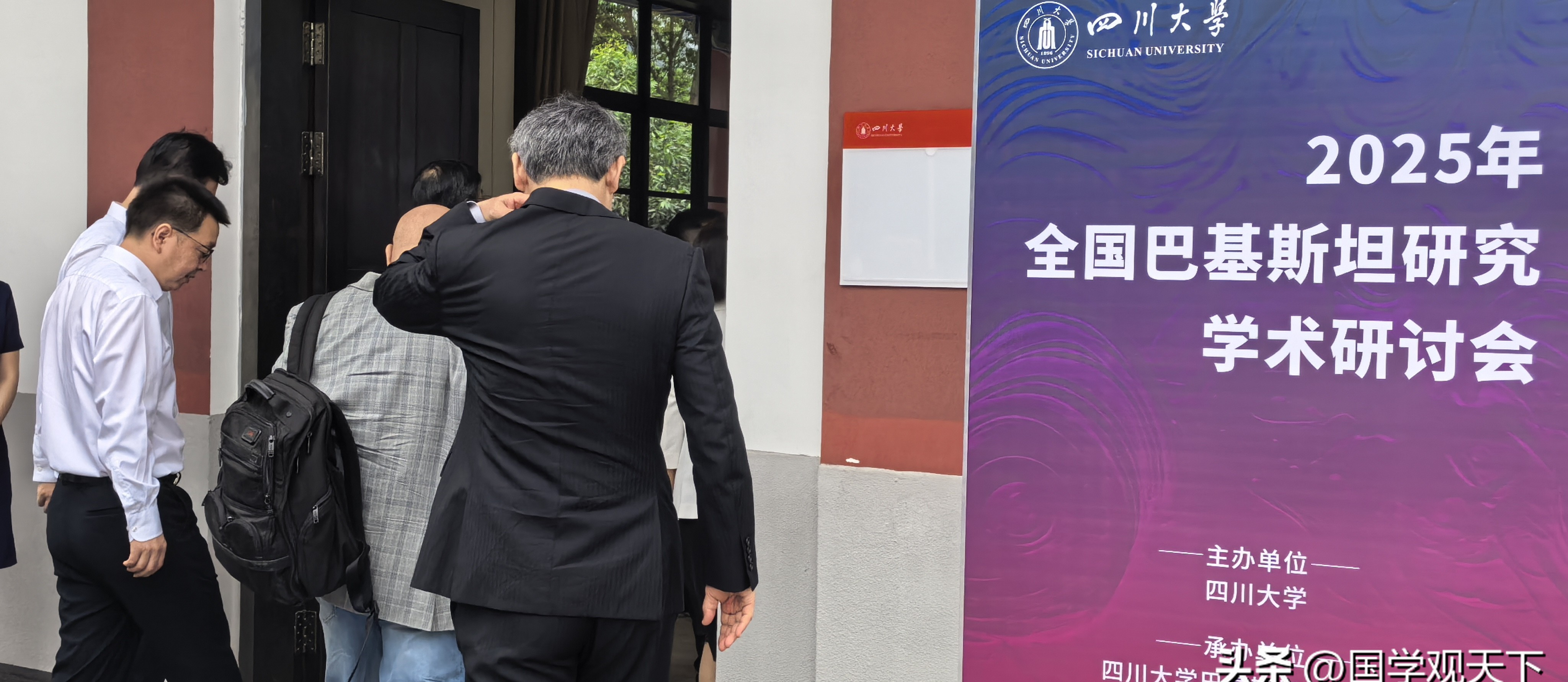 参赛选手有惊无险突破赛事难关，士气大振的简单介绍