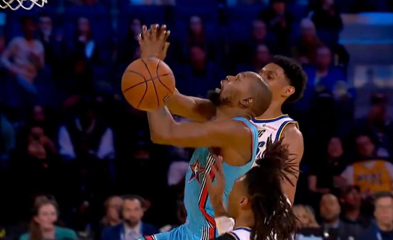 关于NBA总决赛：球员们倾尽全力唇枪舌剑，表现亮眼的信息