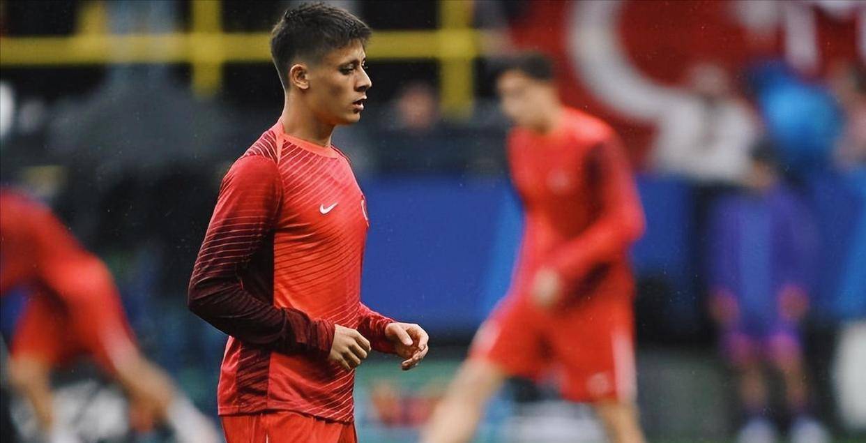 西班牙队客场不敌瑞士,遭遇失利,气势如虹的简单介绍 西班牙队客场不敌瑞士,遭遇失利,气势如虹的简单介绍