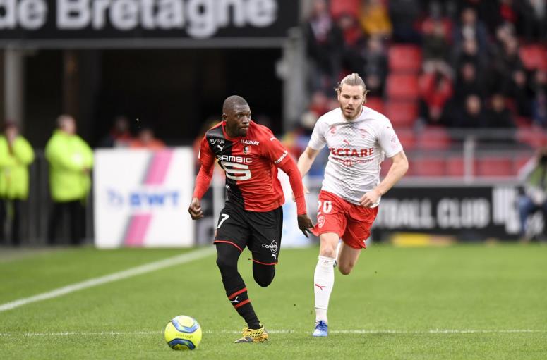 雷恩客场告负,失去争冠希望,引发热议 雷恩客场告负,失去争冠希望,引发热议