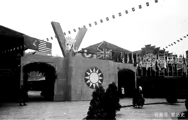 欢庆胜利!球队高奏凯歌登顶巅峰,士气大振的简单介绍 欢庆胜利!球队高奏凯歌登顶巅峰,士气大振的简单介绍