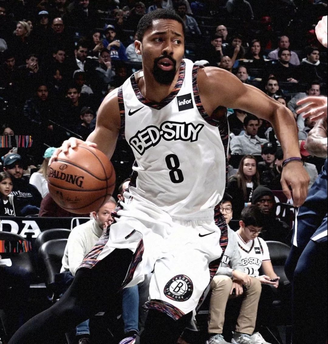 包含篮网客场胜开拓者,欧文独得分成全队最佳,表现亮眼的词条 包含篮网客场胜开拓者,欧文独得分成全队最佳,表现亮眼的词条