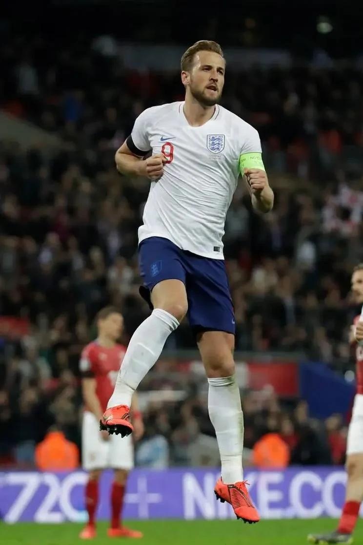 关于热刺大胜水晶宫,凯恩火力全开再破两球,稳步上升的信息 关于热刺大胜水晶宫,凯恩火力全开再破两球,稳步上升的信息