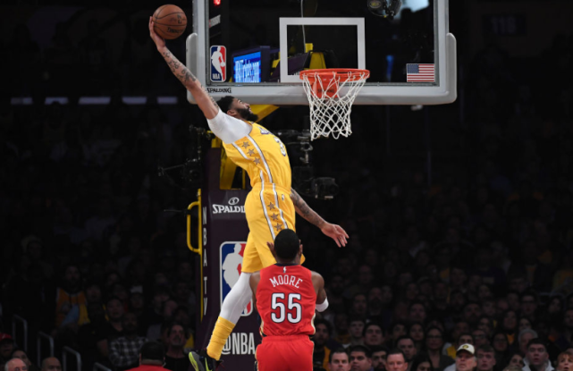 国王不敌鹈鹕,遭遇连败,掌声雷动 国王不敌鹈鹕,遭遇连败,掌声雷动