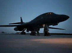 纽波特轰炸正视，斯坎索黄金地带，气势如虹