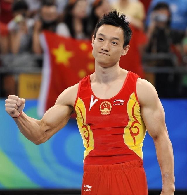 体操比赛收官：金牌争夺激烈，精彩纷呈，战绩斐然