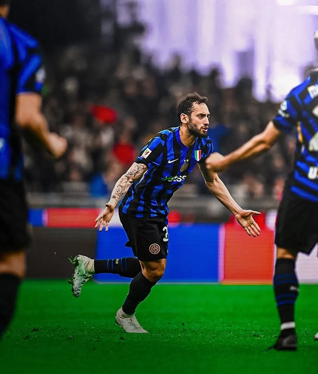 包含AC米兰期待客场击败国际米兰，振奋人心的词条