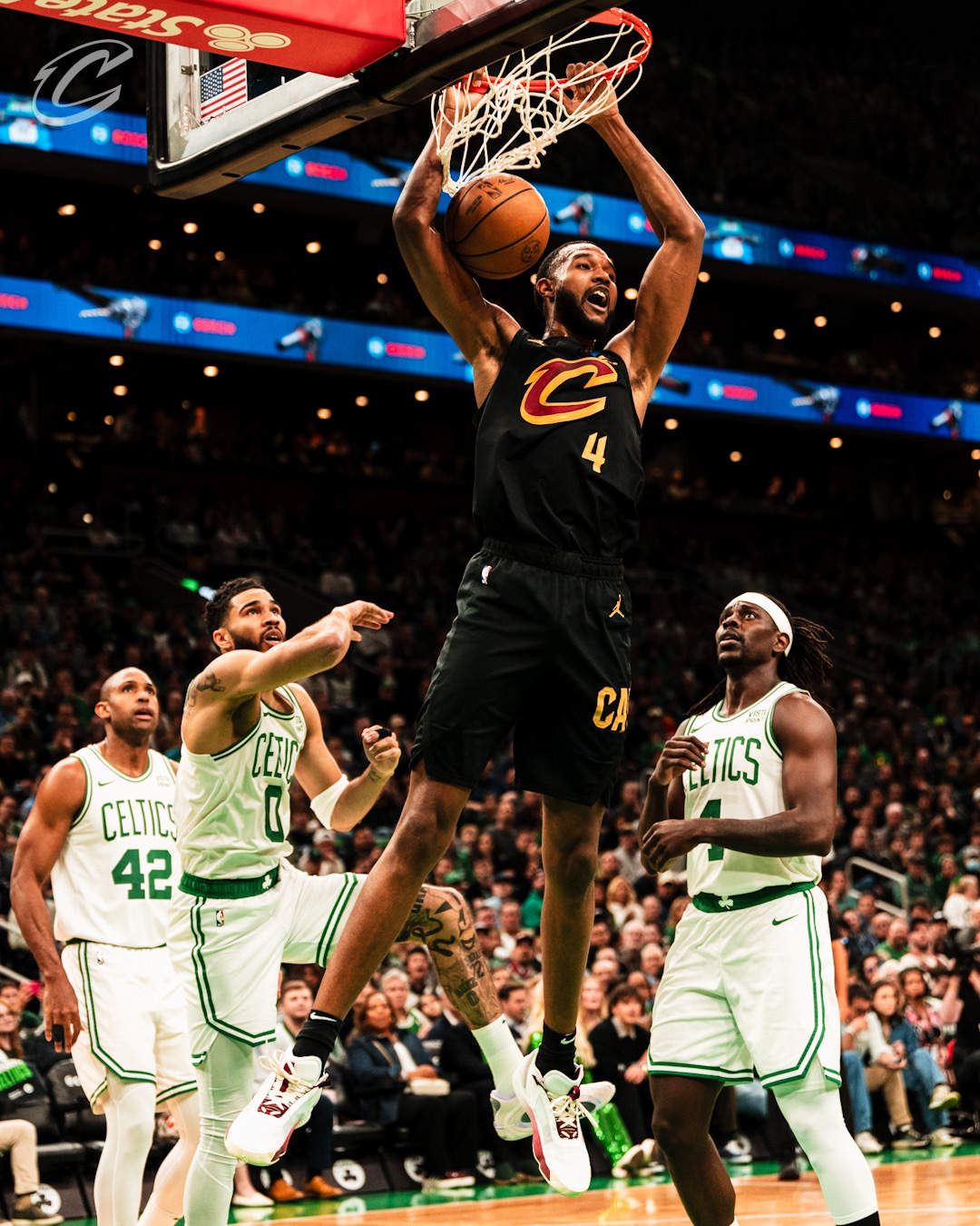 凯尔特人横扫公牛，利拉德点燃赛场