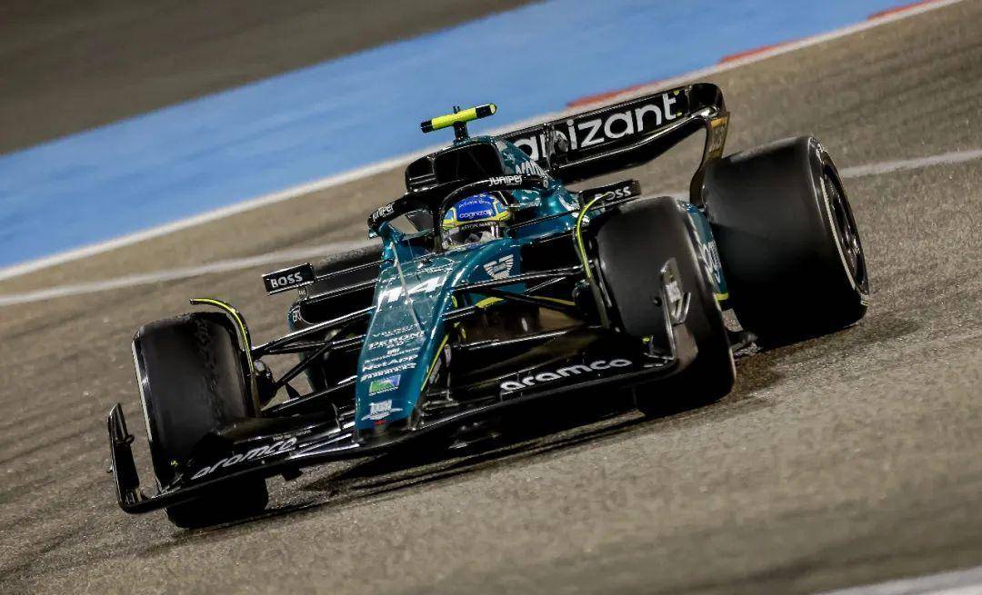 索伯车队横扫威廉姆斯,阿隆索扛起全队 索伯车队横扫威廉姆斯,阿隆索扛起全队