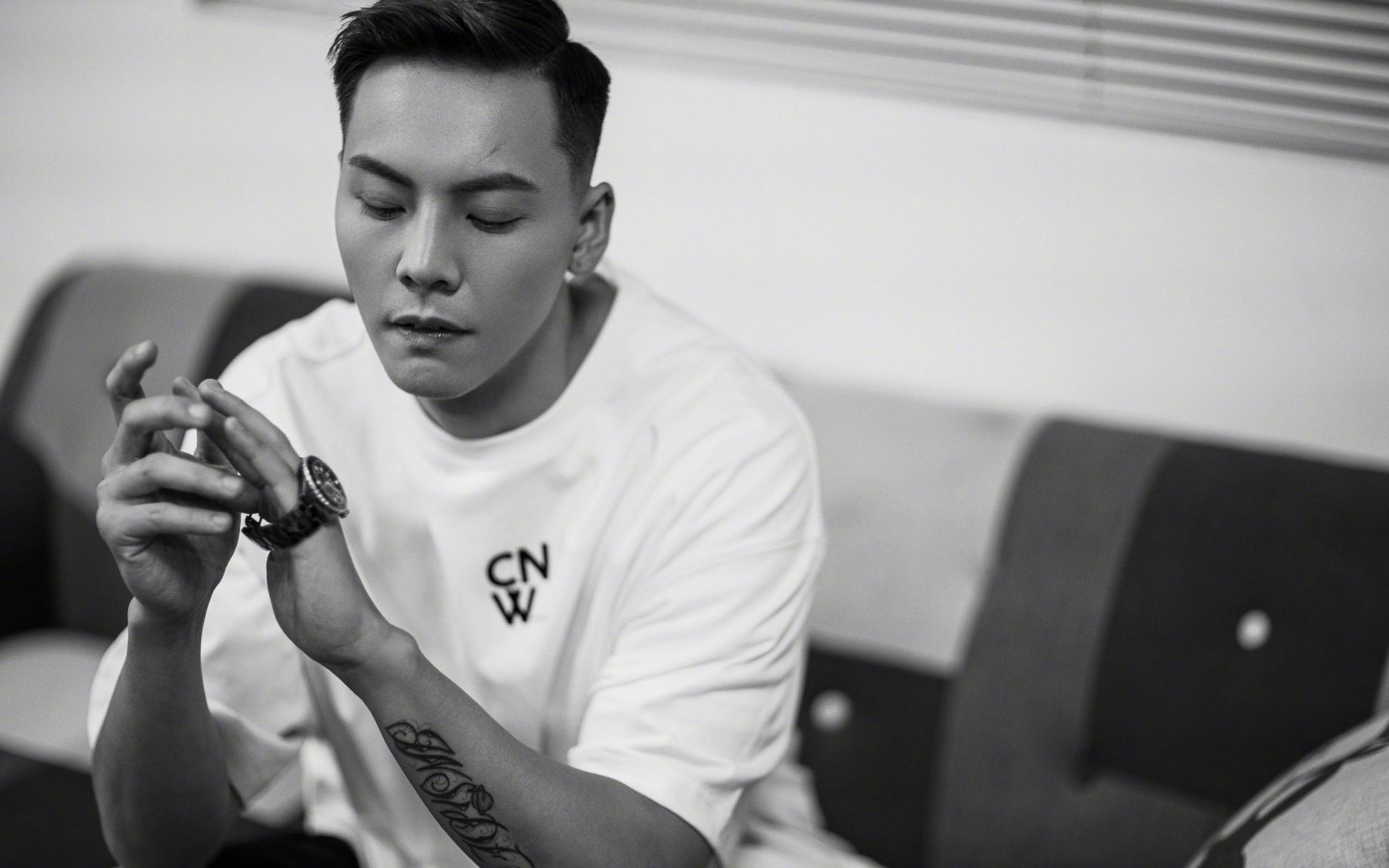 开云体育-智利单节打崩拜仁！阿拉巴临危受命，用反向背叛拯救危局