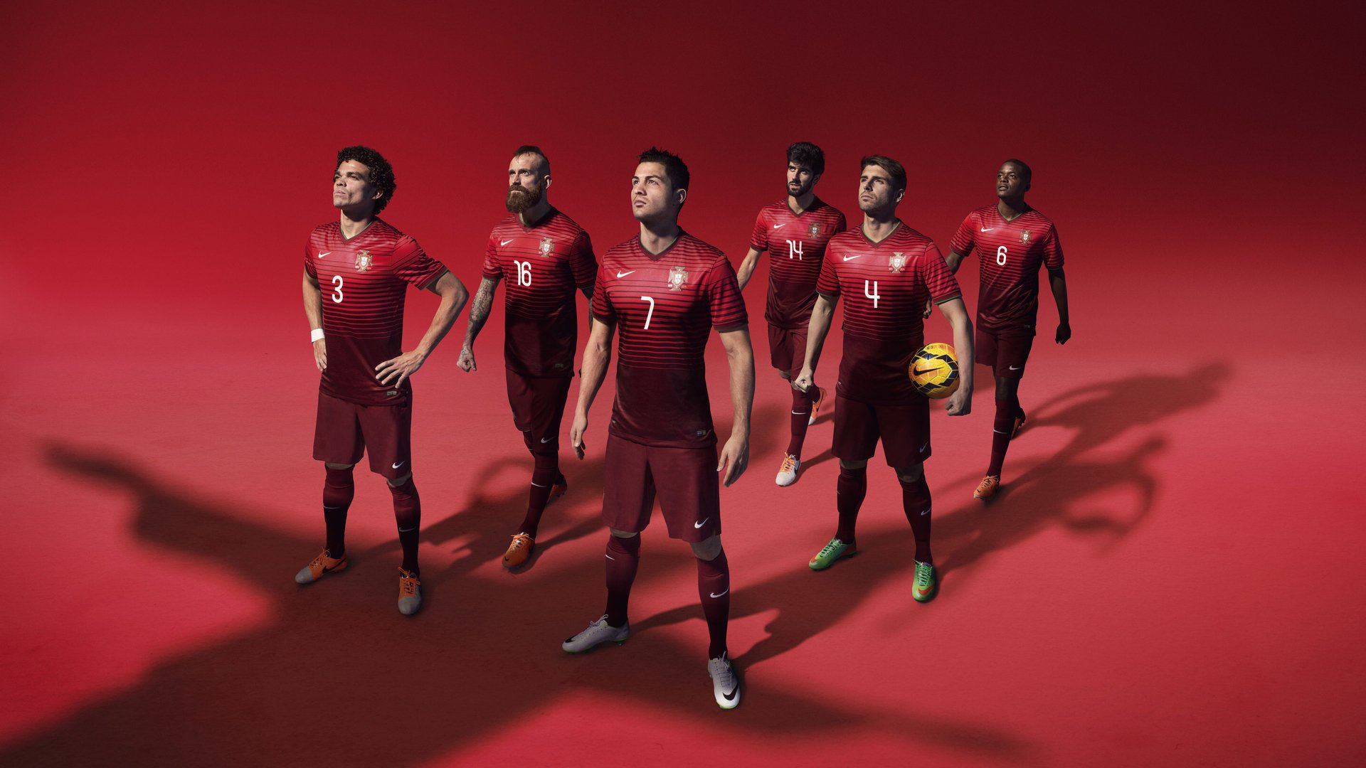 开云APP-大场面之夜，当F1引擎轰鸣遇见米切尔致命绝杀